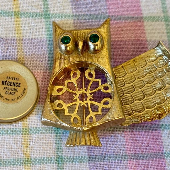 Vintage Avon 60-70s hidden perfume Owl Brooch - Picture 5 of 13